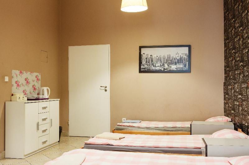 Heynow Rooms, And In Center Krakau